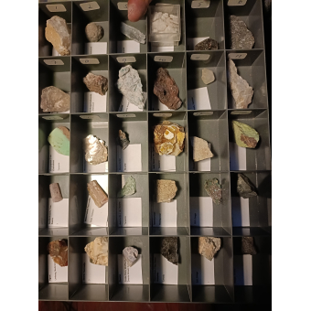 Verzameling mineralen XL